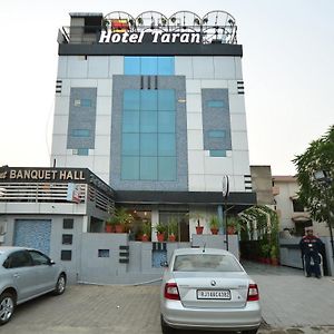 Oyo 23608 Hotel Fun