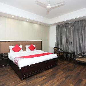 Hotel O The Avenue Residency